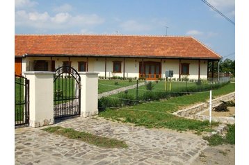 Ukrajina Privát Orosijevo, Eksterijer